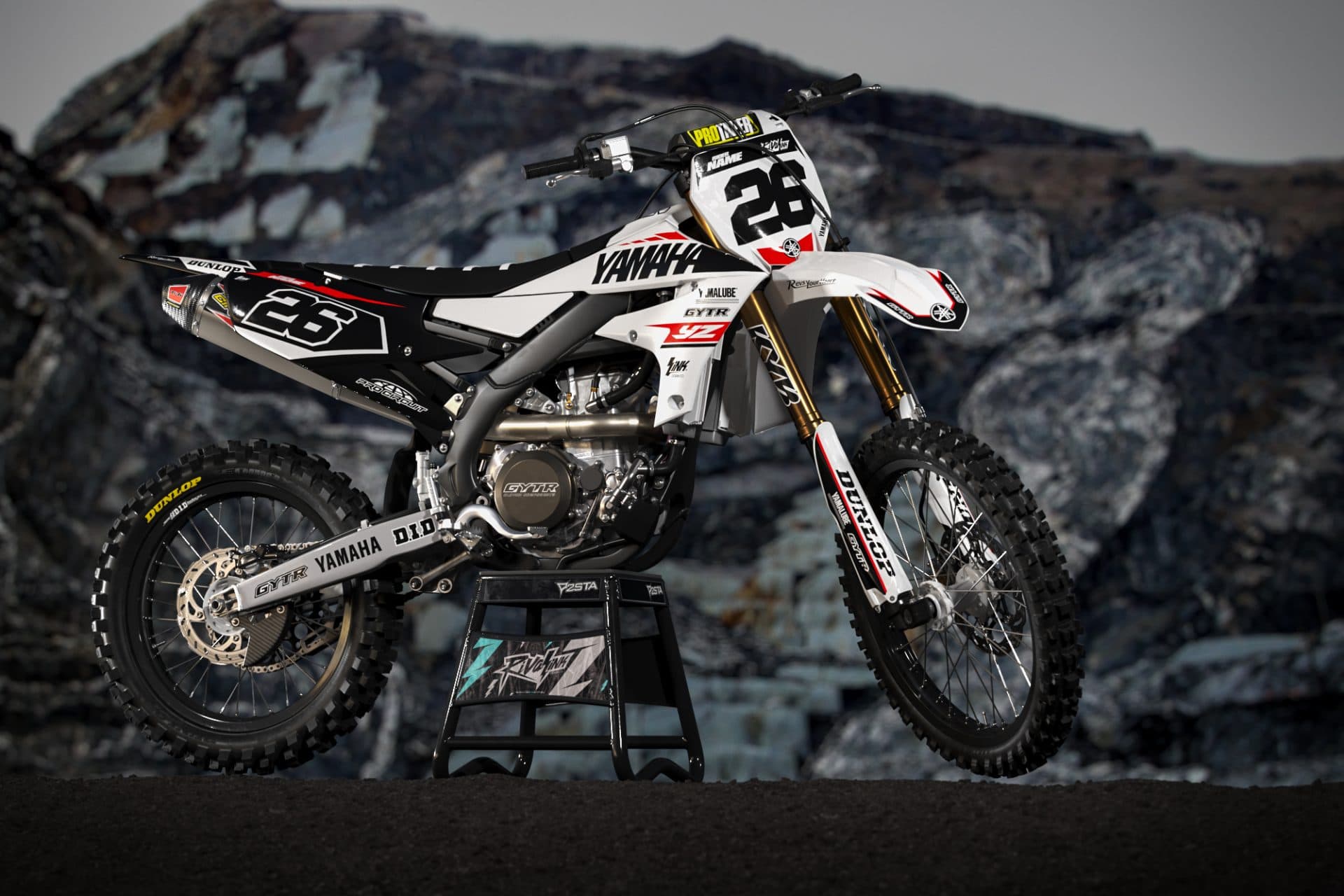 YAMAHA 'SUMMIT RED' KIT - Image 2